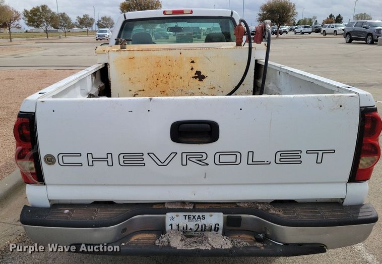 image for item LG9329 2006 Chevrolet Silverado 1500  pickup truck