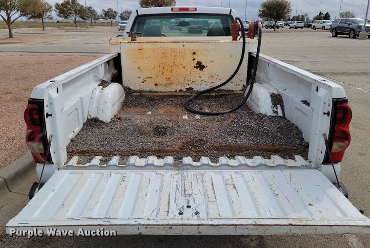 image for item LG9329 2006 Chevrolet Silverado 1500  pickup truck