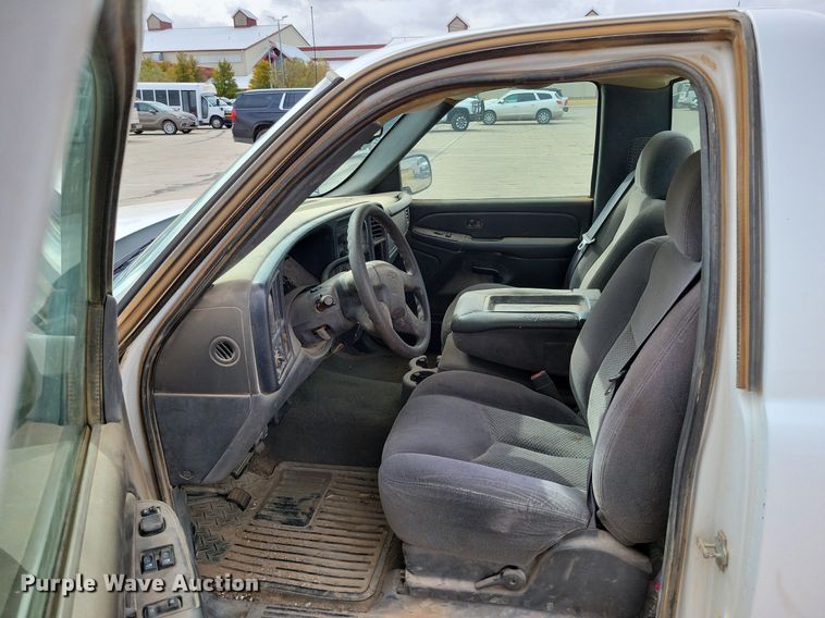 image for item LG9329 2006 Chevrolet Silverado 1500  pickup truck