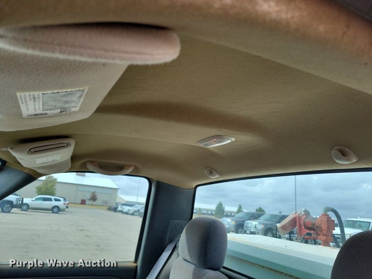 image for item LG9329 2006 Chevrolet Silverado 1500  pickup truck