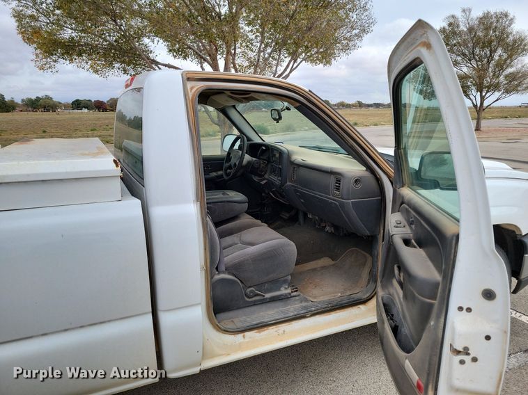 image for item LG9329 2006 Chevrolet Silverado 1500  pickup truck