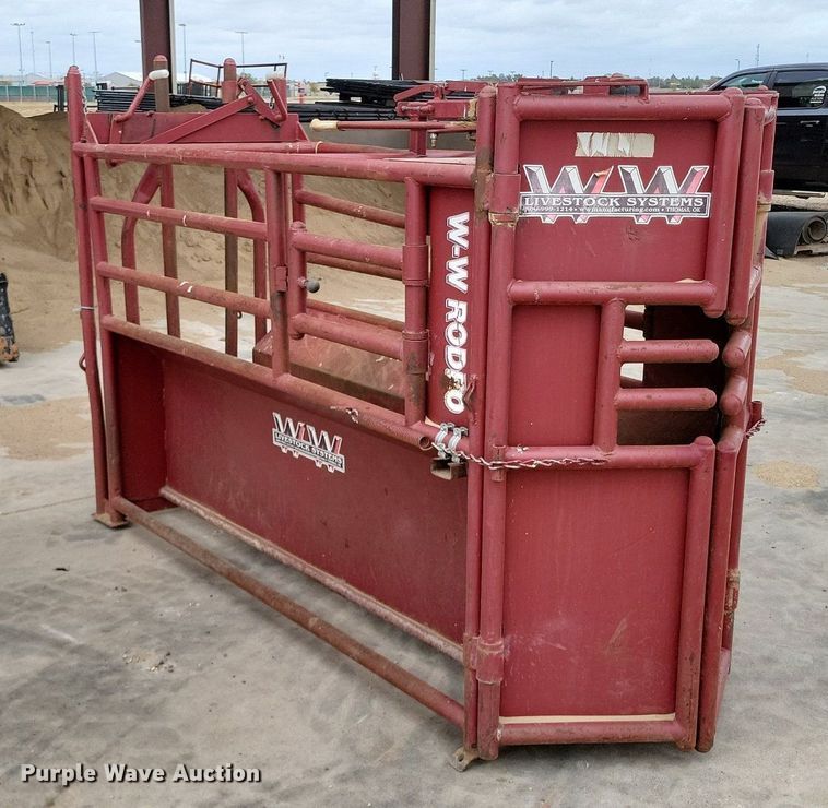 image for item LG9330 W-W Livestock roping chute