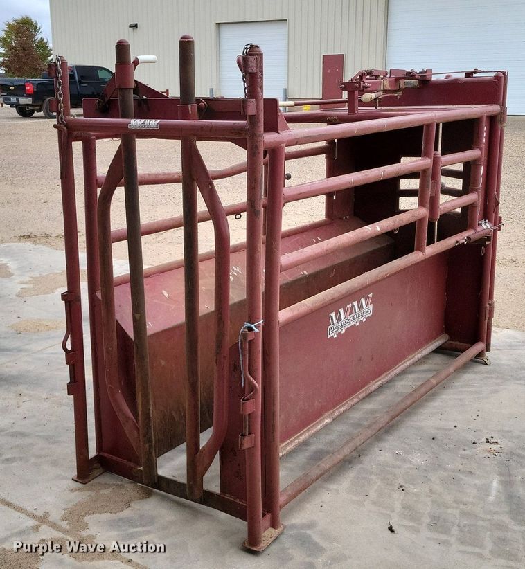 image for item LG9330 W-W Livestock roping chute