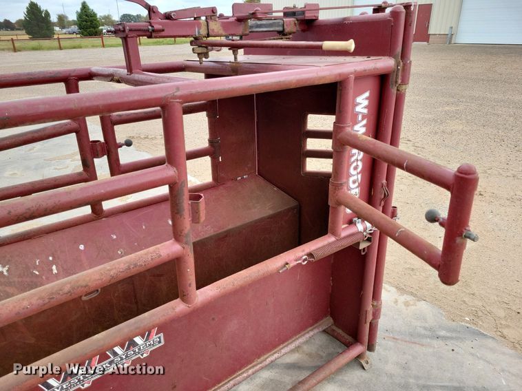 image for item LG9330 W-W Livestock roping chute