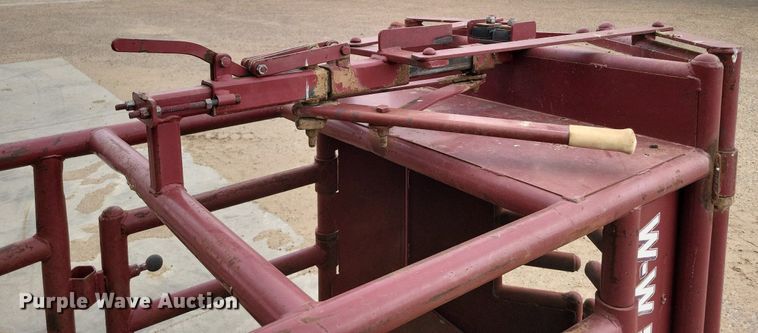 image for item LG9330 W-W Livestock roping chute