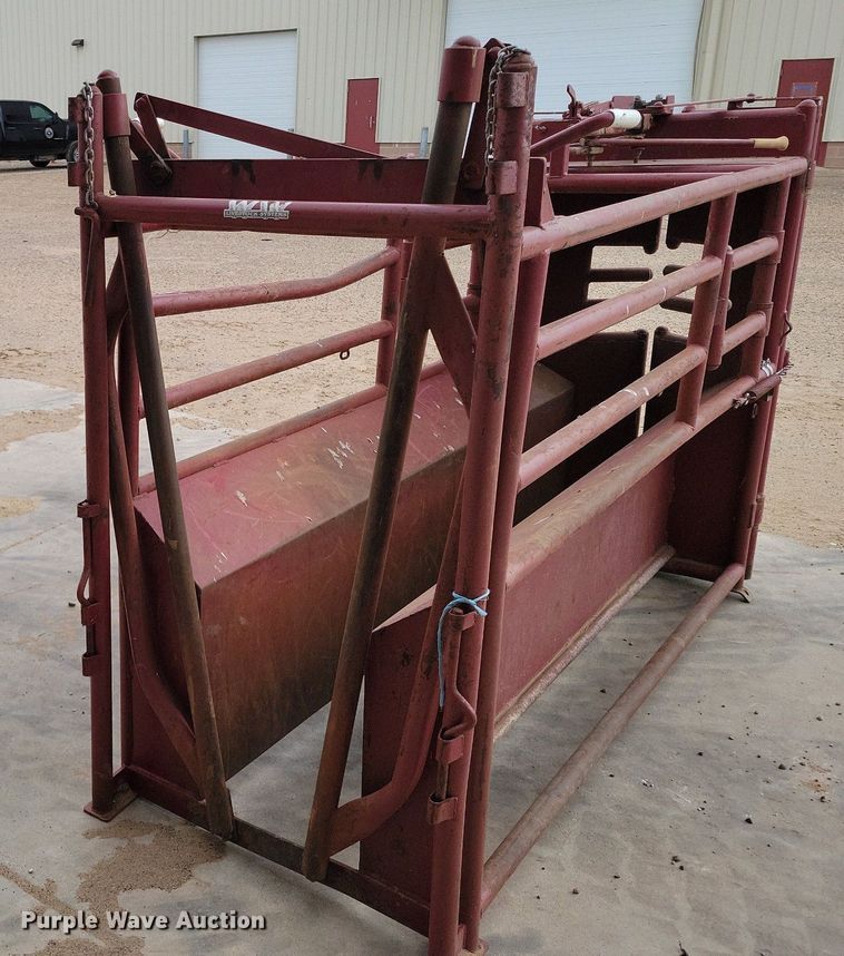 image for item LG9330 W-W Livestock roping chute