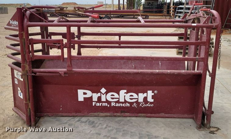 image for item LG9331 Priefert roping chute