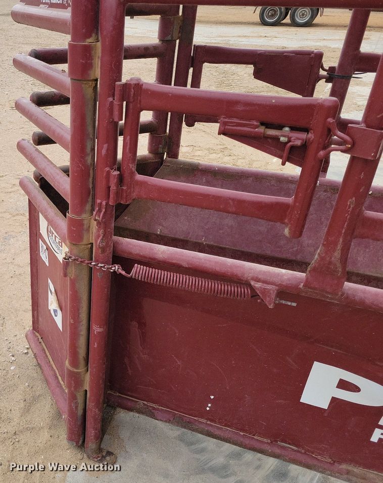 image for item LG9331 Priefert roping chute