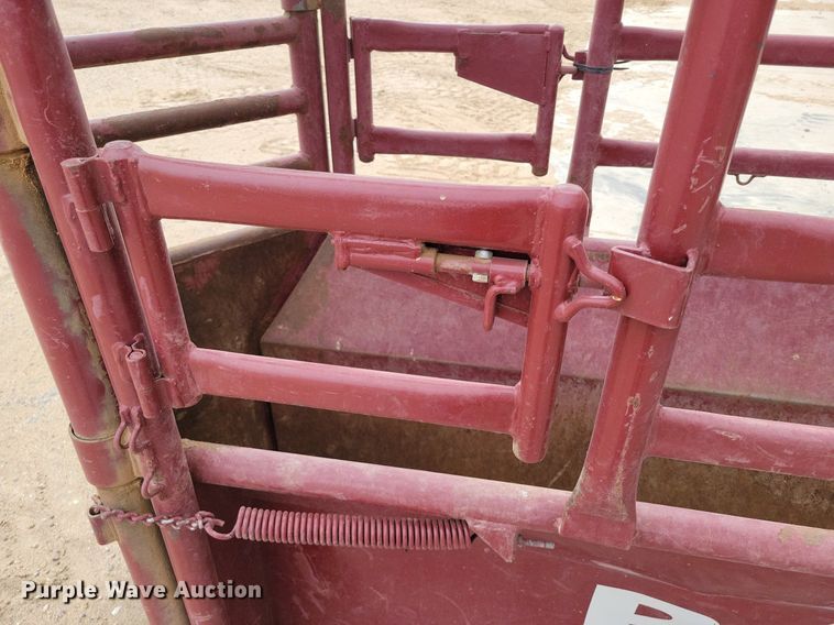 image for item LG9331 Priefert roping chute
