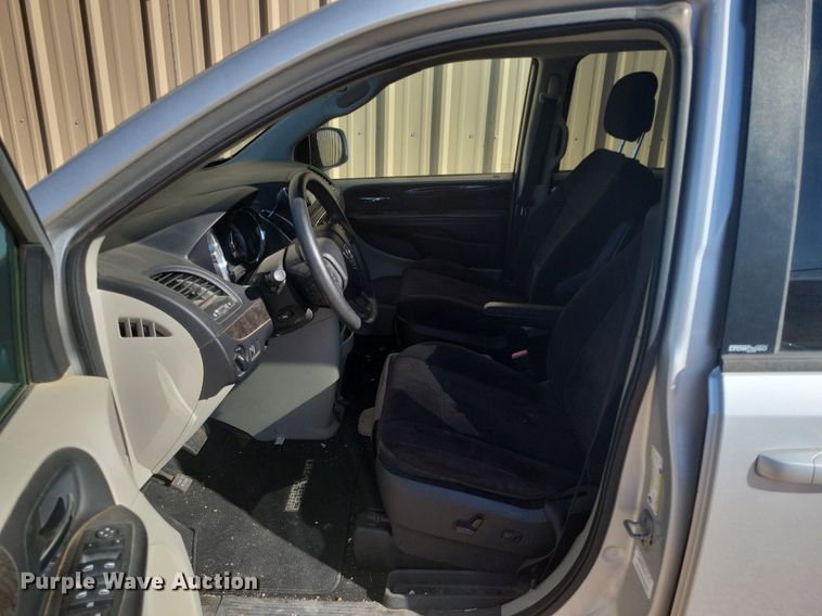 image for item LG9337 2011 Dodge Grand Caravan  van