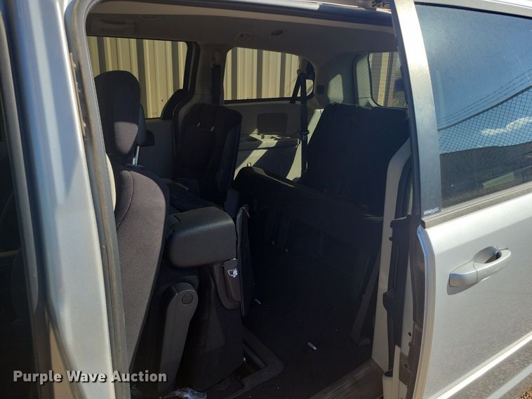 image for item LG9337 2011 Dodge Grand Caravan  van