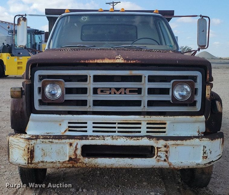 image for item LG9340 1974 GMC 6000  dump truck