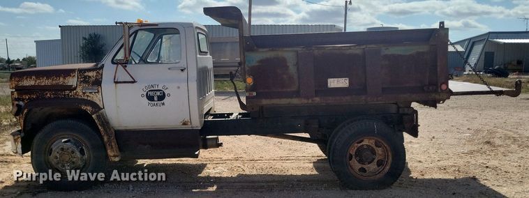 image for item LG9340 1974 GMC 6000  dump truck