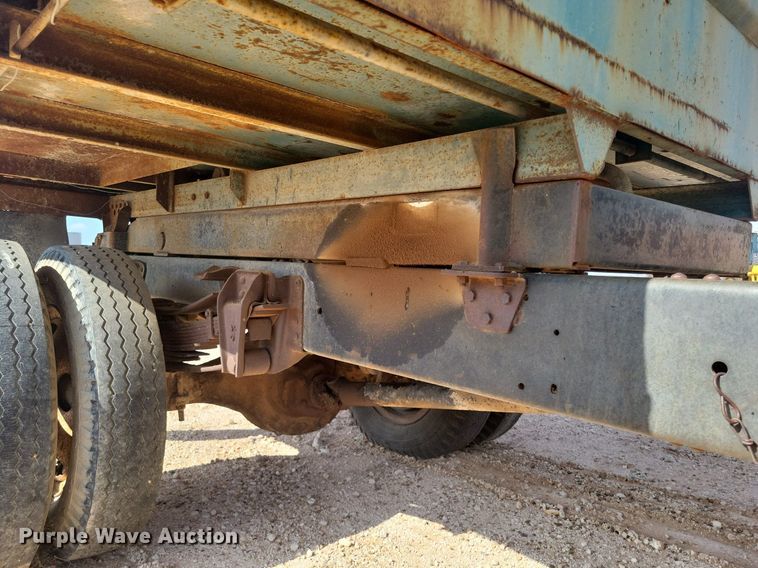 image for item LG9340 1974 GMC 6000  dump truck