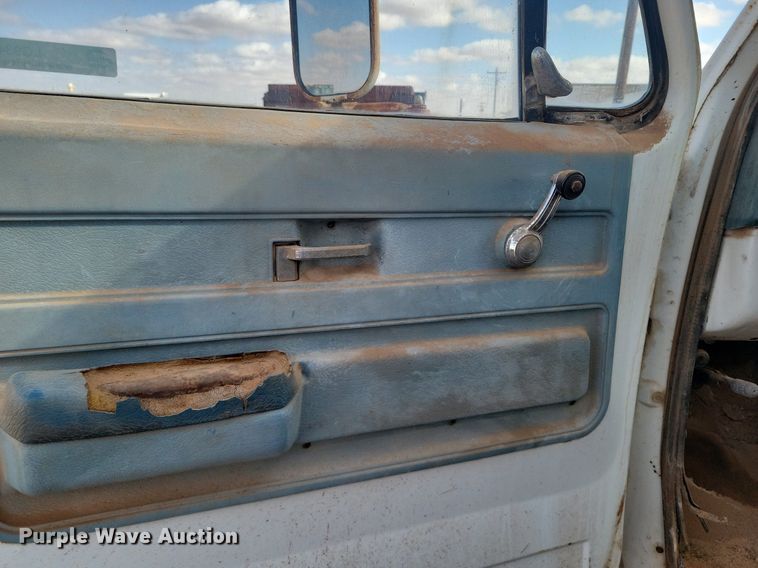 image for item LG9340 1974 GMC 6000  dump truck