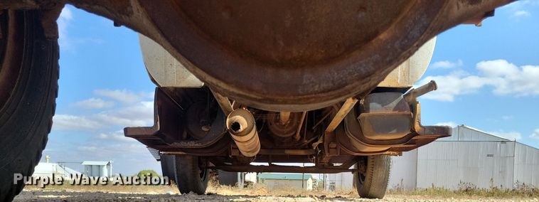 image for item LG9340 1974 GMC 6000  dump truck