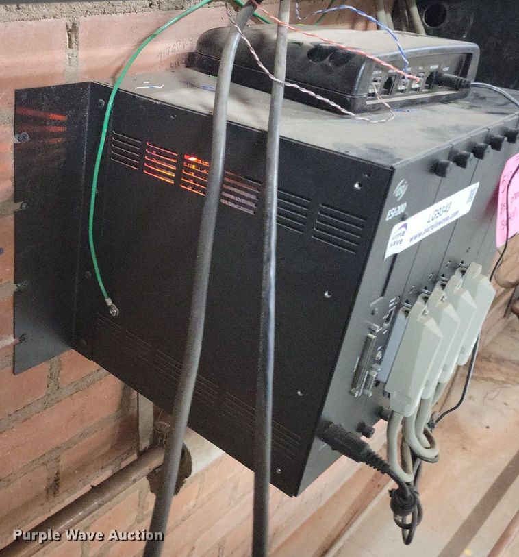 image for item LG9343 ESI-200 phone system