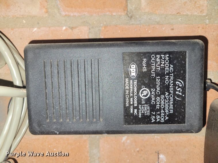 image for item LG9343 ESI-200 phone system