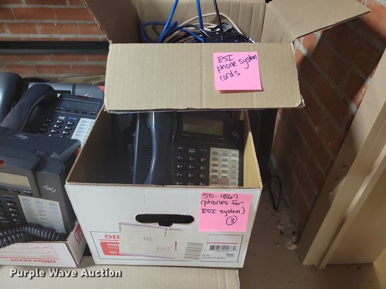 image for item LG9343 ESI-200 phone system