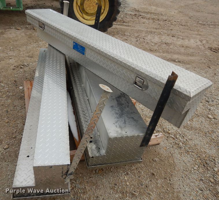 image for item LG9944 (3) toolboxes