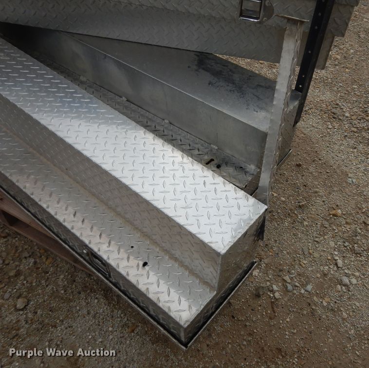 image for item LG9944 (3) toolboxes