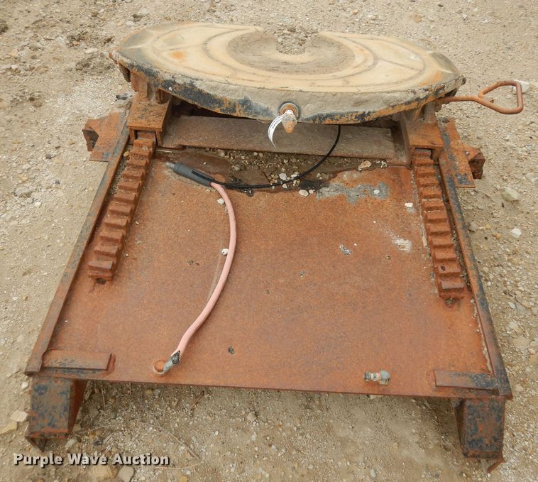 image for item LG9945 Air operated sliding fifth wheel plate