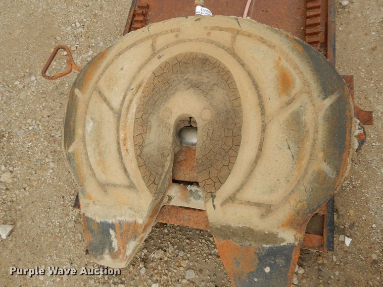 image for item LG9945 Air operated sliding fifth wheel plate