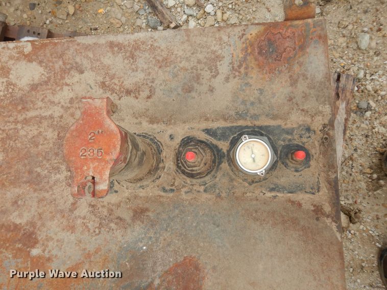 image for item LG9953 (2) auxiliary fuel tanks