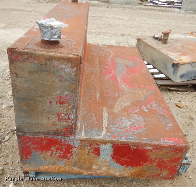 image for item LG9953 (2) auxiliary fuel tanks