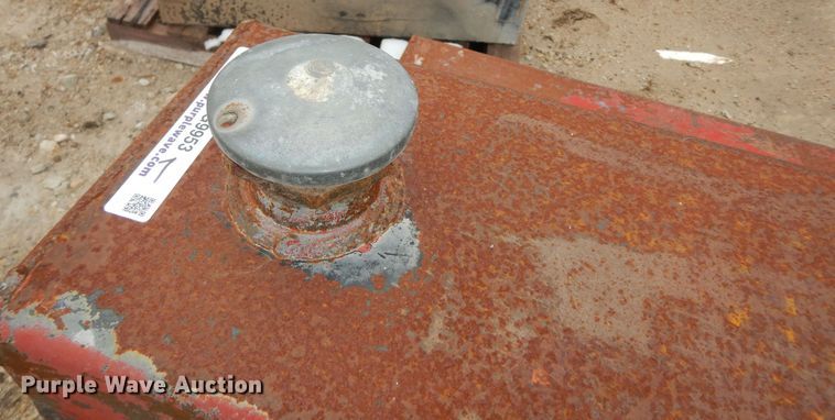 image for item LG9953 (2) auxiliary fuel tanks