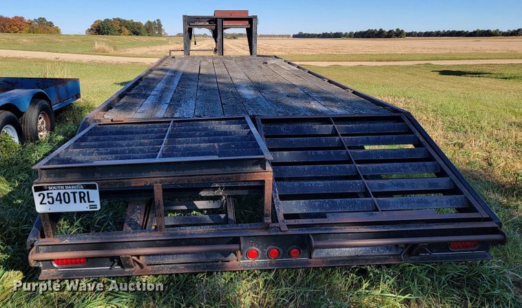 image for item LL9540 1997 DCT  equipment trailer