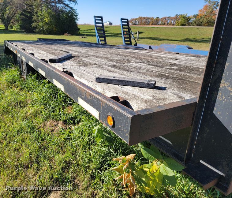 image for item LL9540 1997 DCT  equipment trailer