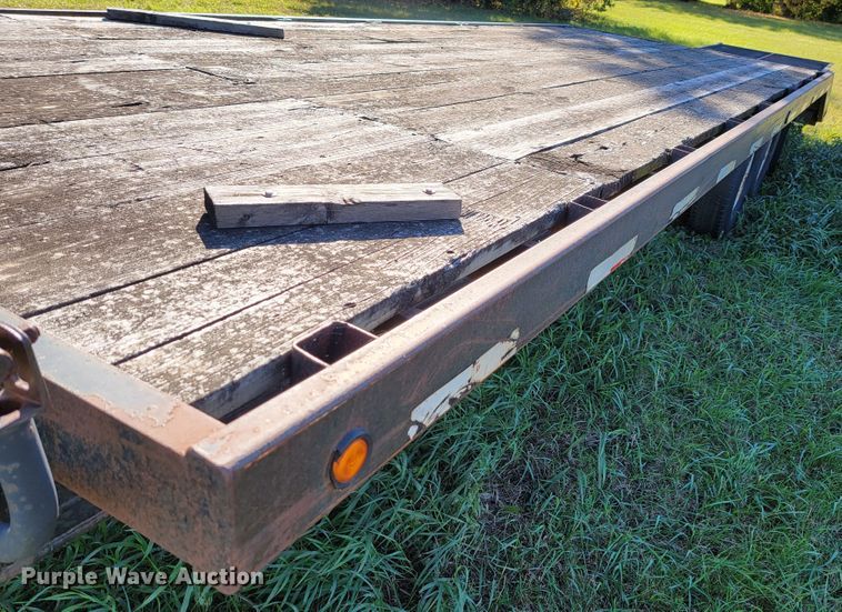 image for item LL9540 1997 DCT  equipment trailer