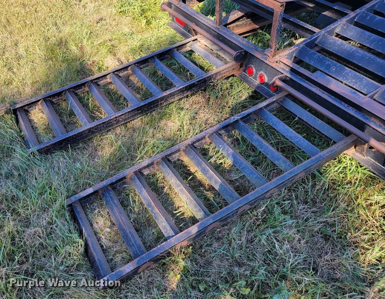 image for item LL9540 1997 DCT  equipment trailer