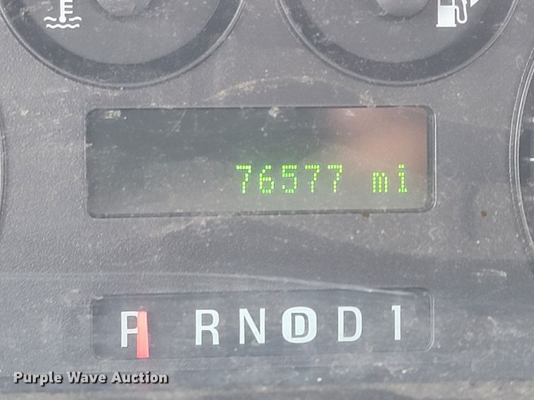 image for item LL9692 2004 Ford Taurus LX