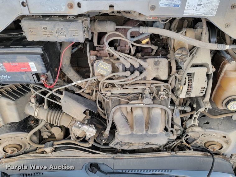 image for item LL9692 2004 Ford Taurus LX