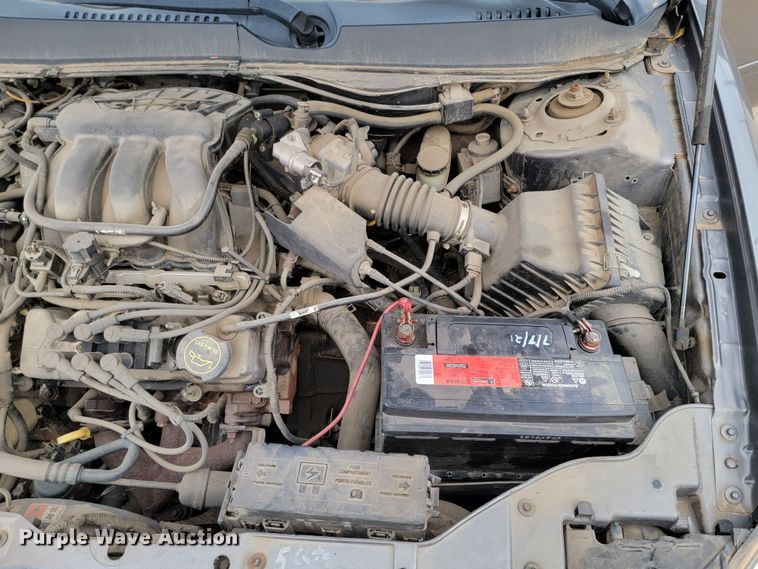 image for item LL9692 2004 Ford Taurus LX