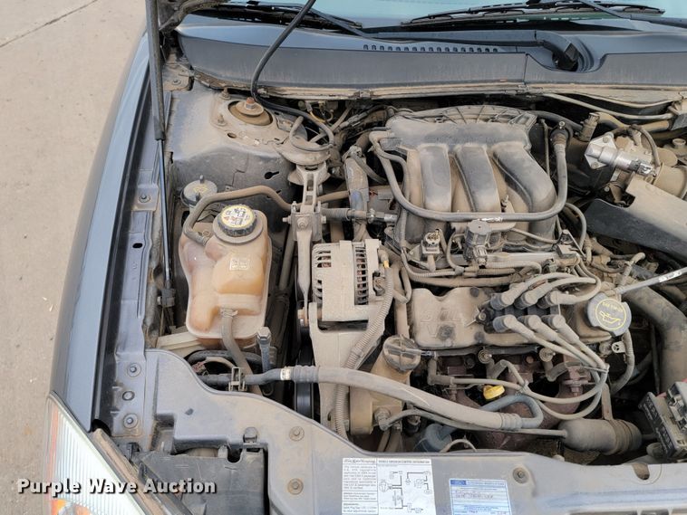 image for item LL9692 2004 Ford Taurus LX