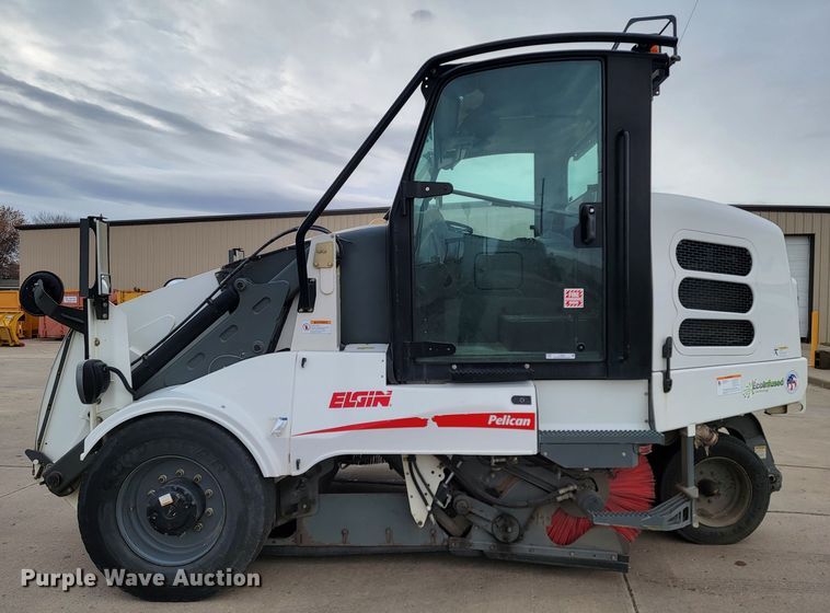 image for item LL9694 2016 Elgin Pelican street sweeper