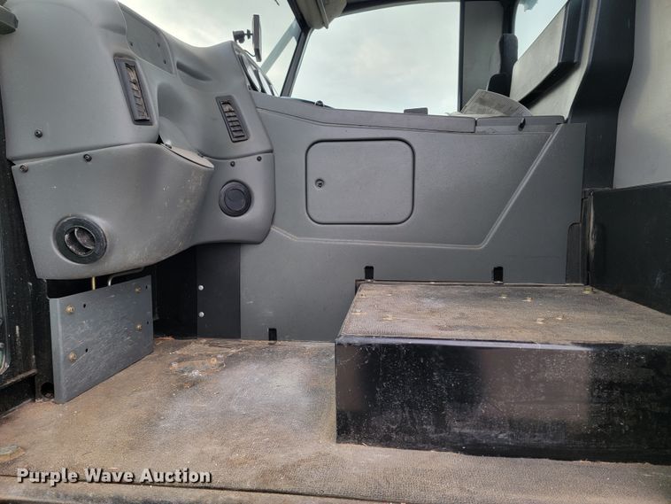 image for item LL9694 2016 Elgin Pelican street sweeper