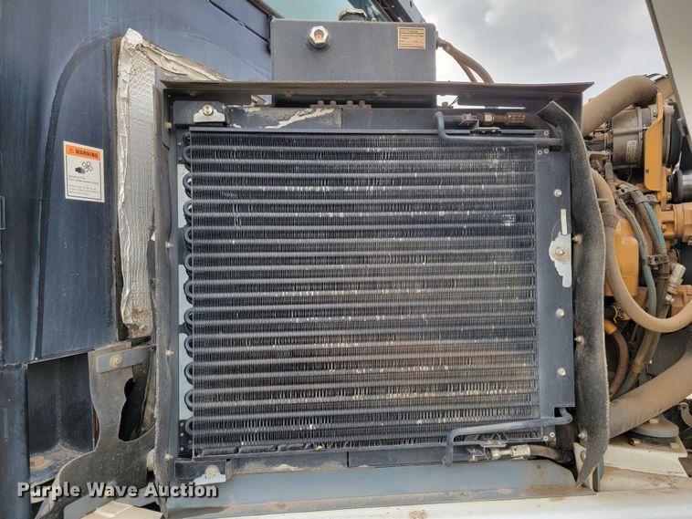 image for item LL9694 2016 Elgin Pelican street sweeper