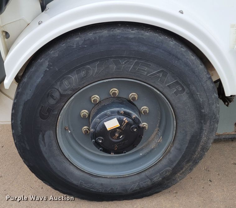 image for item LL9694 2016 Elgin Pelican street sweeper