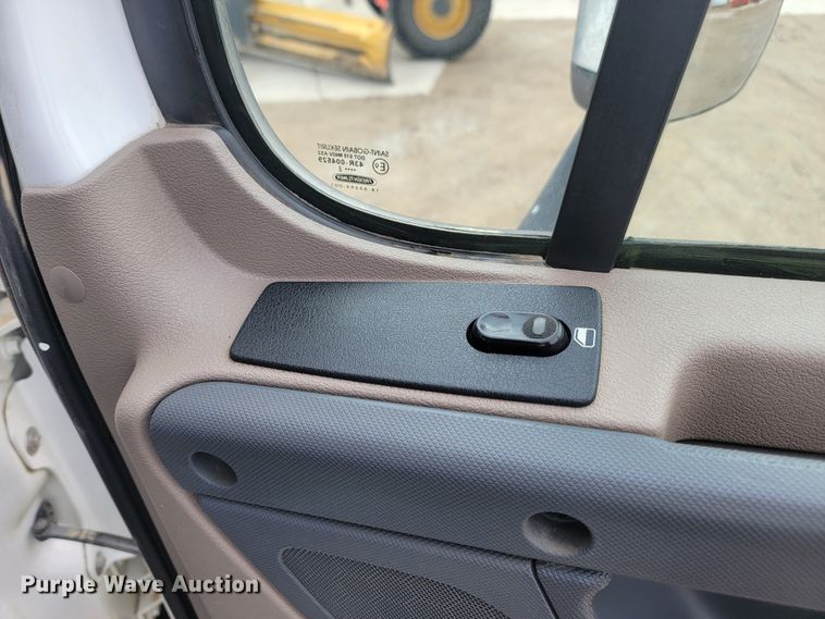 image for item LL9695 2013 Freightliner Cascadia semi truck