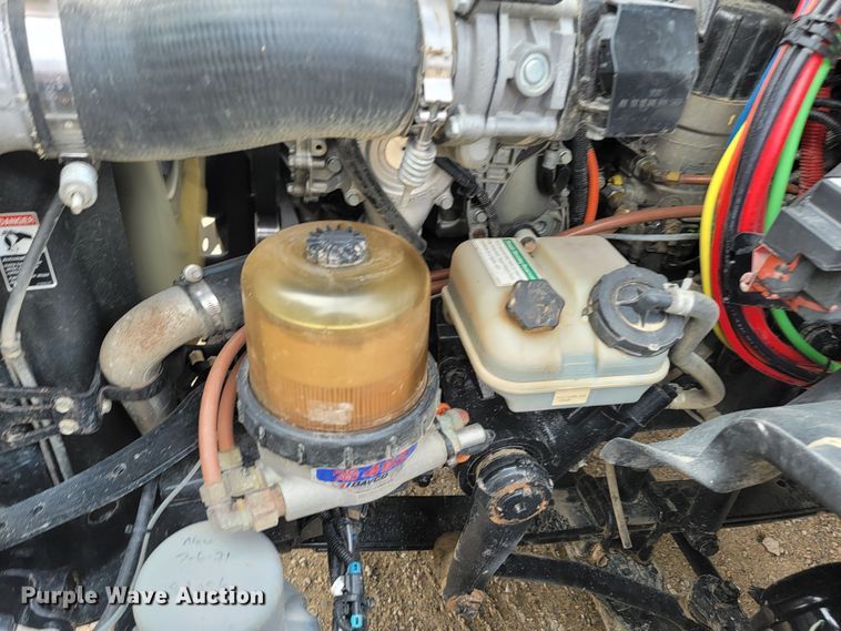 image for item LL9695 2013 Freightliner Cascadia semi truck