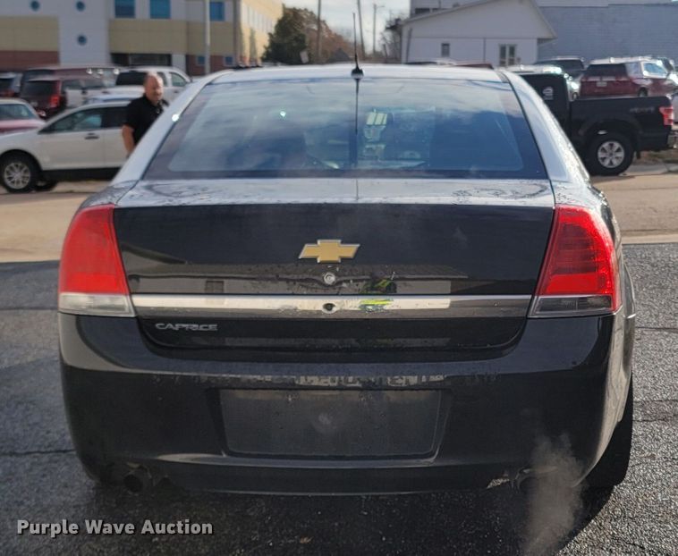 image for item LN9717 2015 Chevrolet Caprice Police