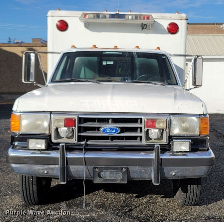 image for item LN9719 1991 Ford F350  ambulance