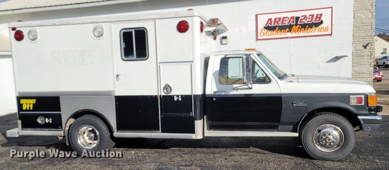 image for item LN9719 1991 Ford F350  ambulance