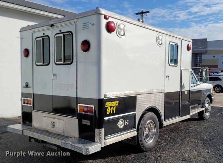 image for item LN9719 1991 Ford F350  ambulance