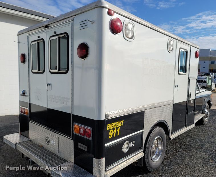 image for item LN9719 1991 Ford F350  ambulance