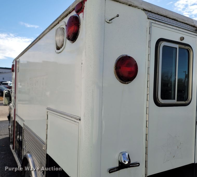 image for item LN9719 1991 Ford F350  ambulance
